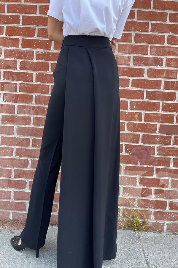 Asymmetrical Wide Pants in Black Supply